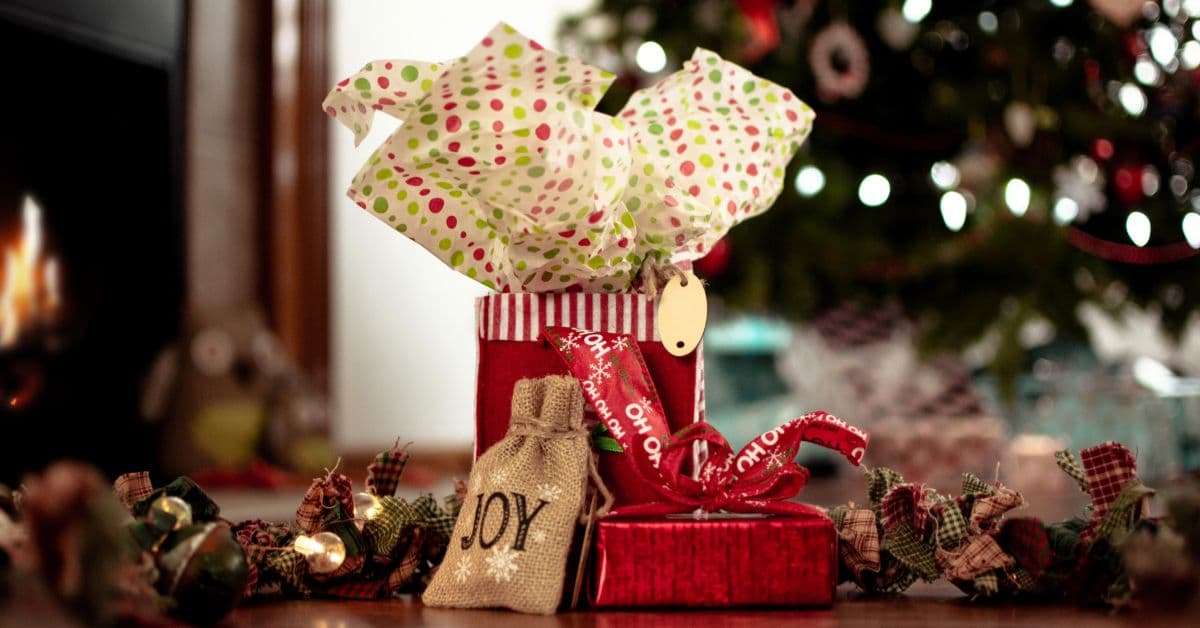 15 New Year Gift Ideas For Your Special Occasion